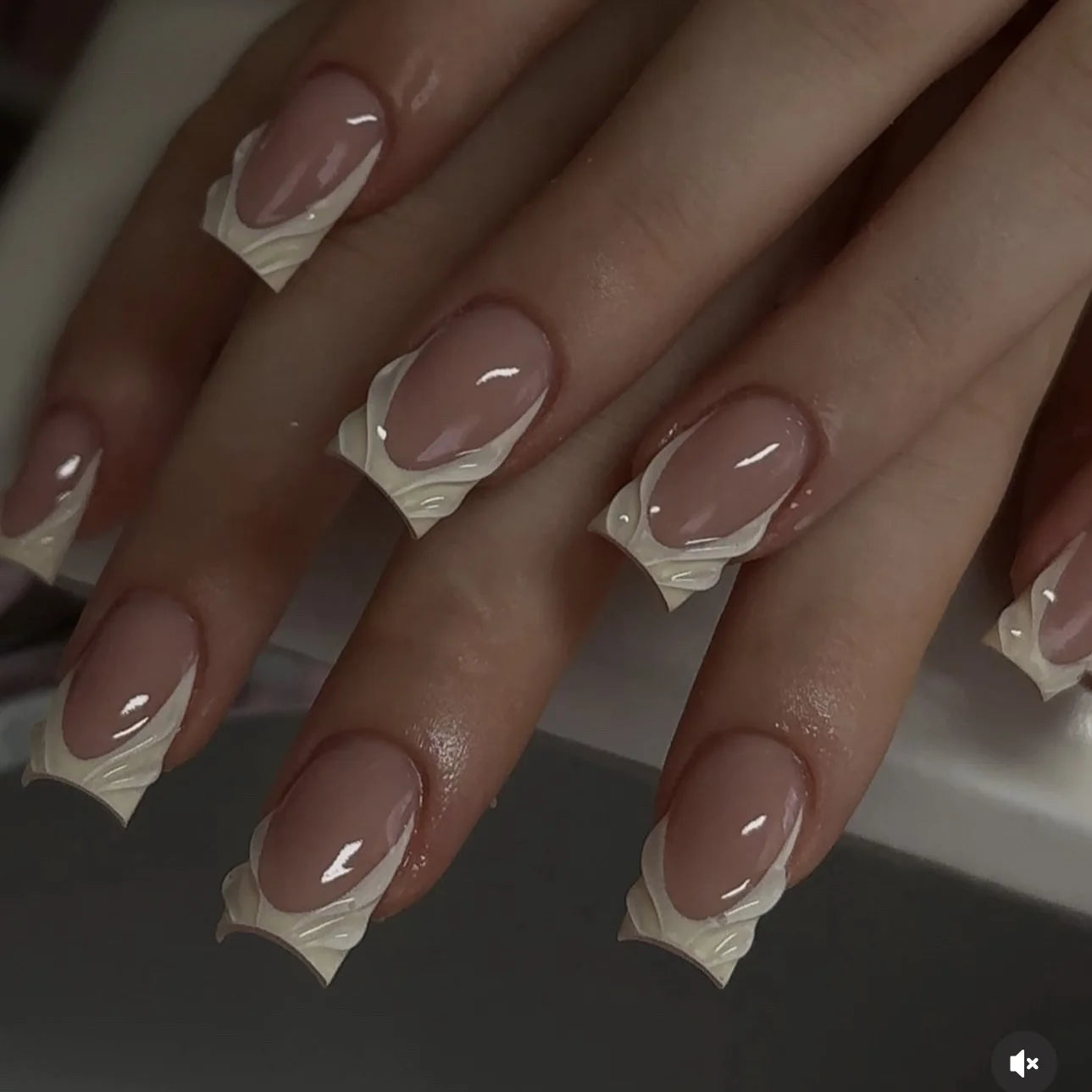 24Pcs French Tip Handmade Press On Nails With Glue